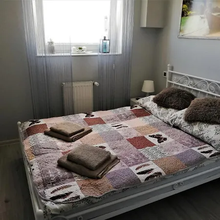 Lighthouse Apartment *